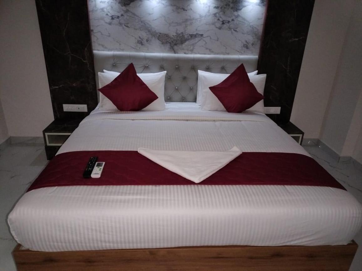 Mayuri Residency Hotel Attibele Extérieur photo