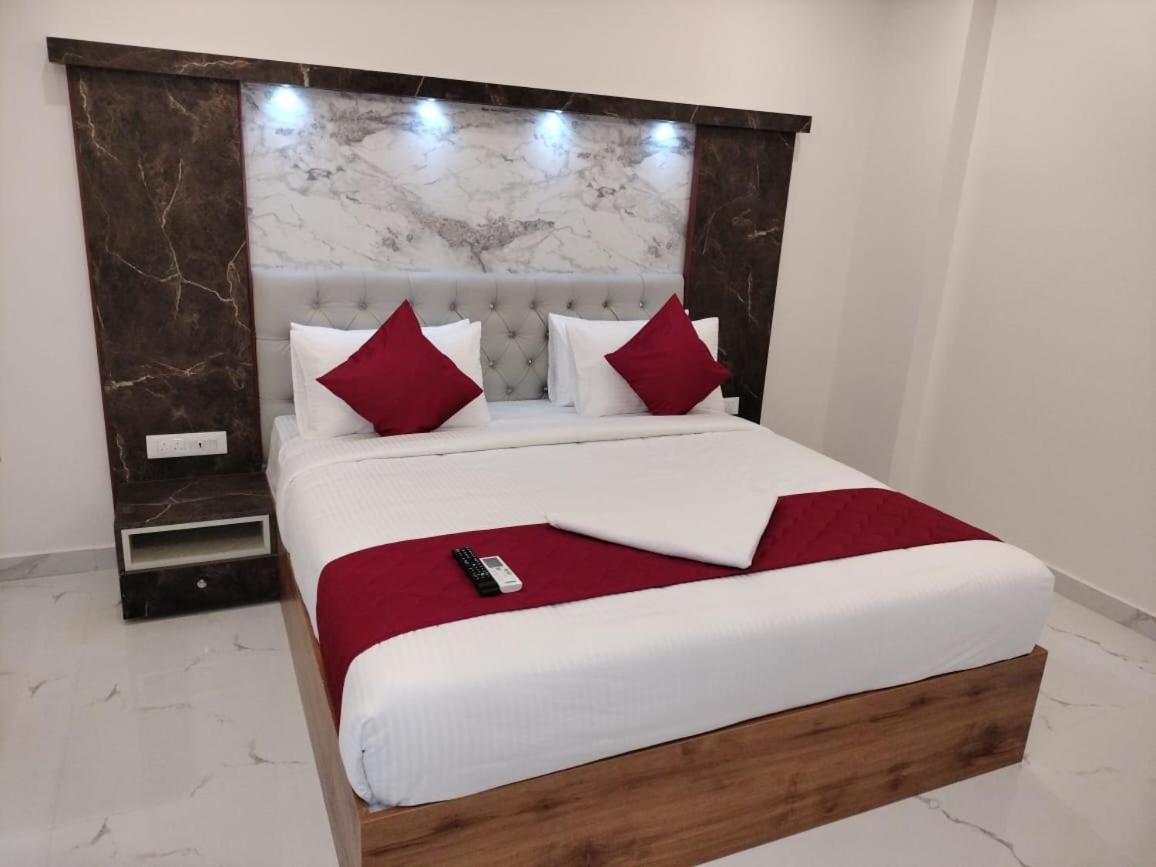 Mayuri Residency Hotel Attibele Extérieur photo