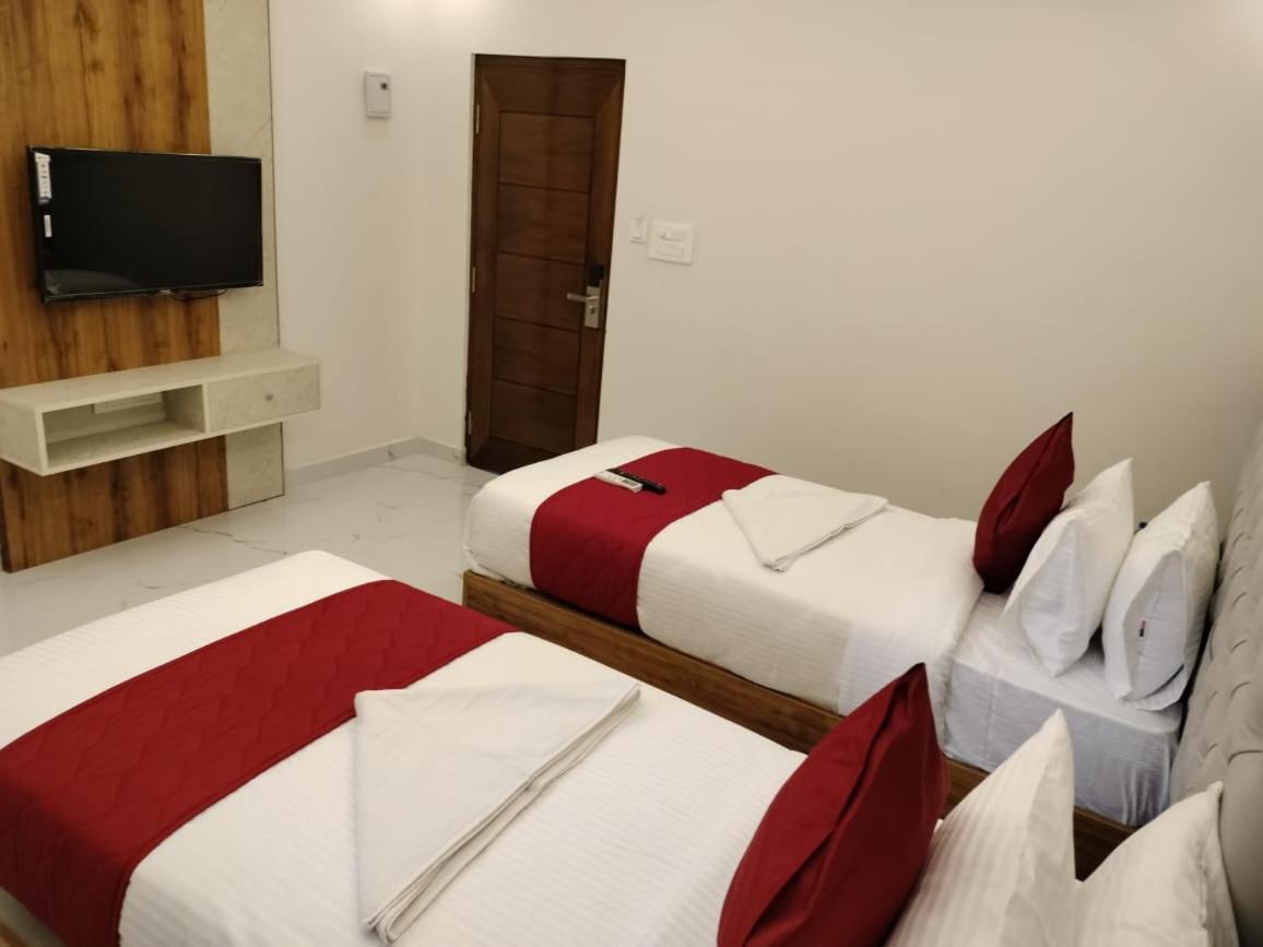 Mayuri Residency Hotel Attibele Extérieur photo