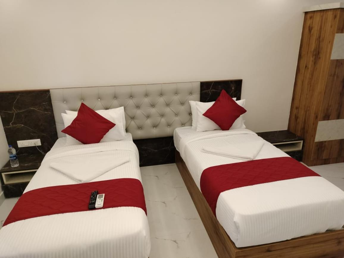 Mayuri Residency Hotel Attibele Extérieur photo